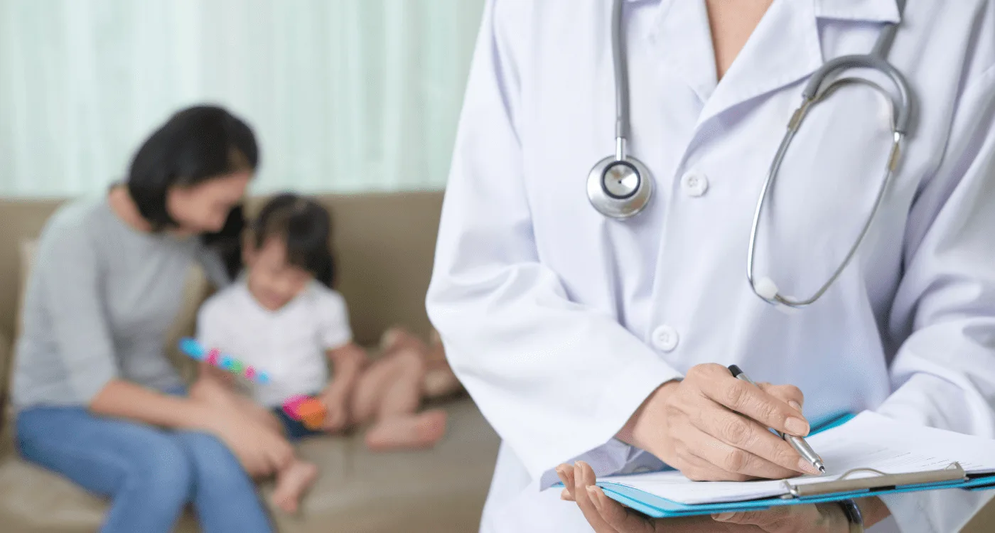 Especialista en el tratamiento de pie plano infantil en CDMX